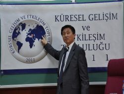 Başkonsolos Lee öğrencileri bilgilendirdi